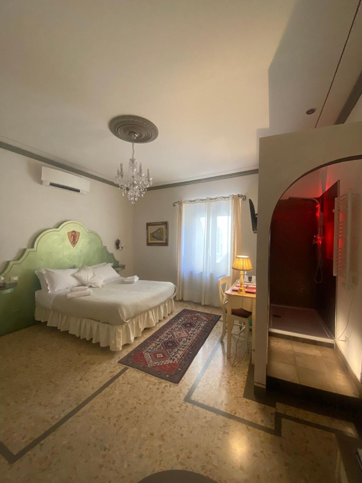 Palazzo Mari Suite & Rooms B&B Montevarchi Kültér fotó