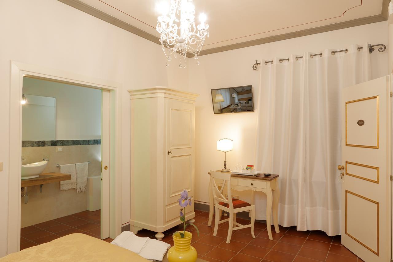 Palazzo Mari Suite & Rooms B&B Montevarchi Kültér fotó
