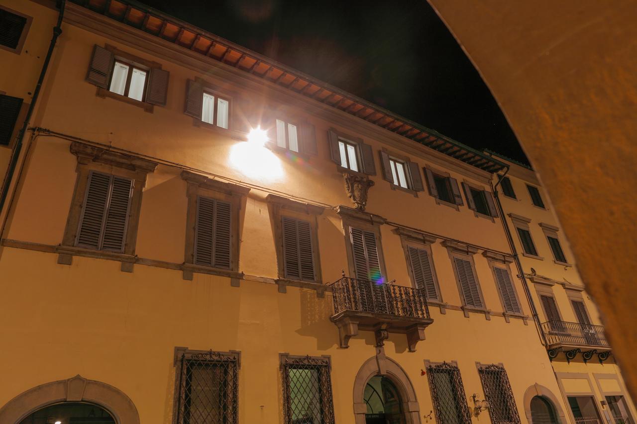 Palazzo Mari Suite & Rooms B&B Montevarchi Kültér fotó